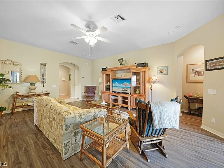 2454 Blackburn Cir — Photo 11