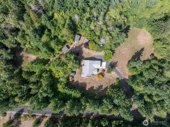 3091 SE Walnut Road, Olalla, WA 98359