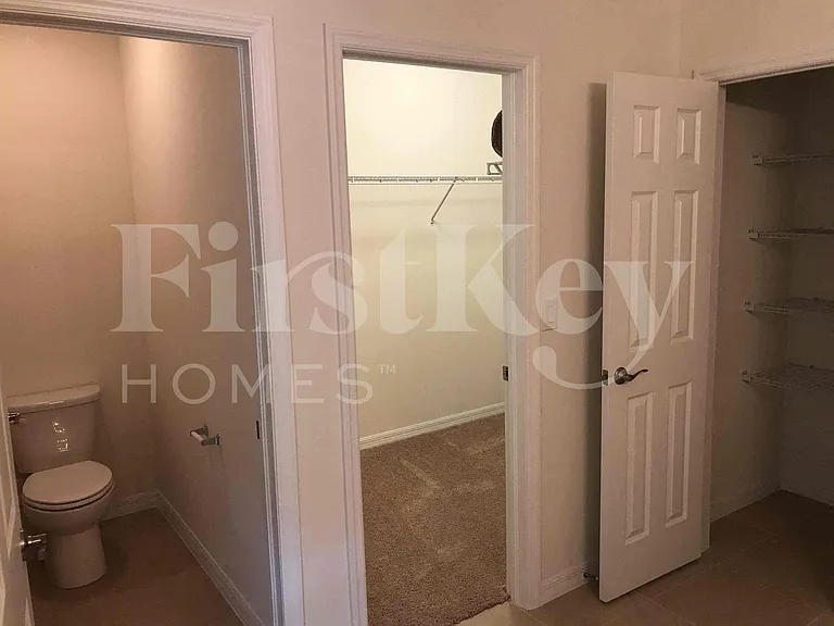 217 NW 9th St — Photo 11
