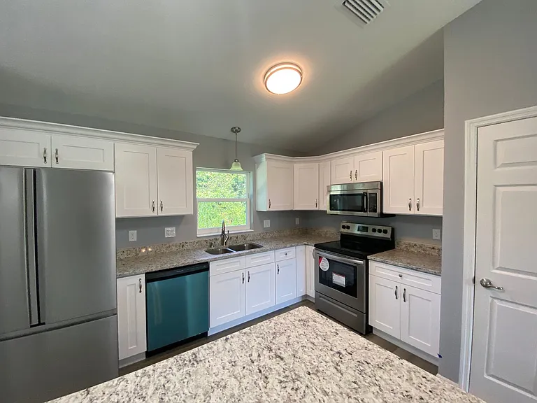 13724 SW 32nd Terrace Rd — Photo 16