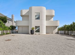 692 Dune Rd, Westhampton Beach, NY 11978