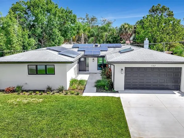 1767 Delaware Ave NE, Saint Petersburg, FL 33703