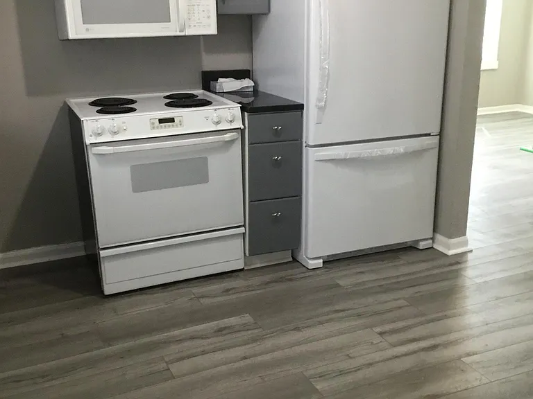 111 W Morse Ave — Photo 11