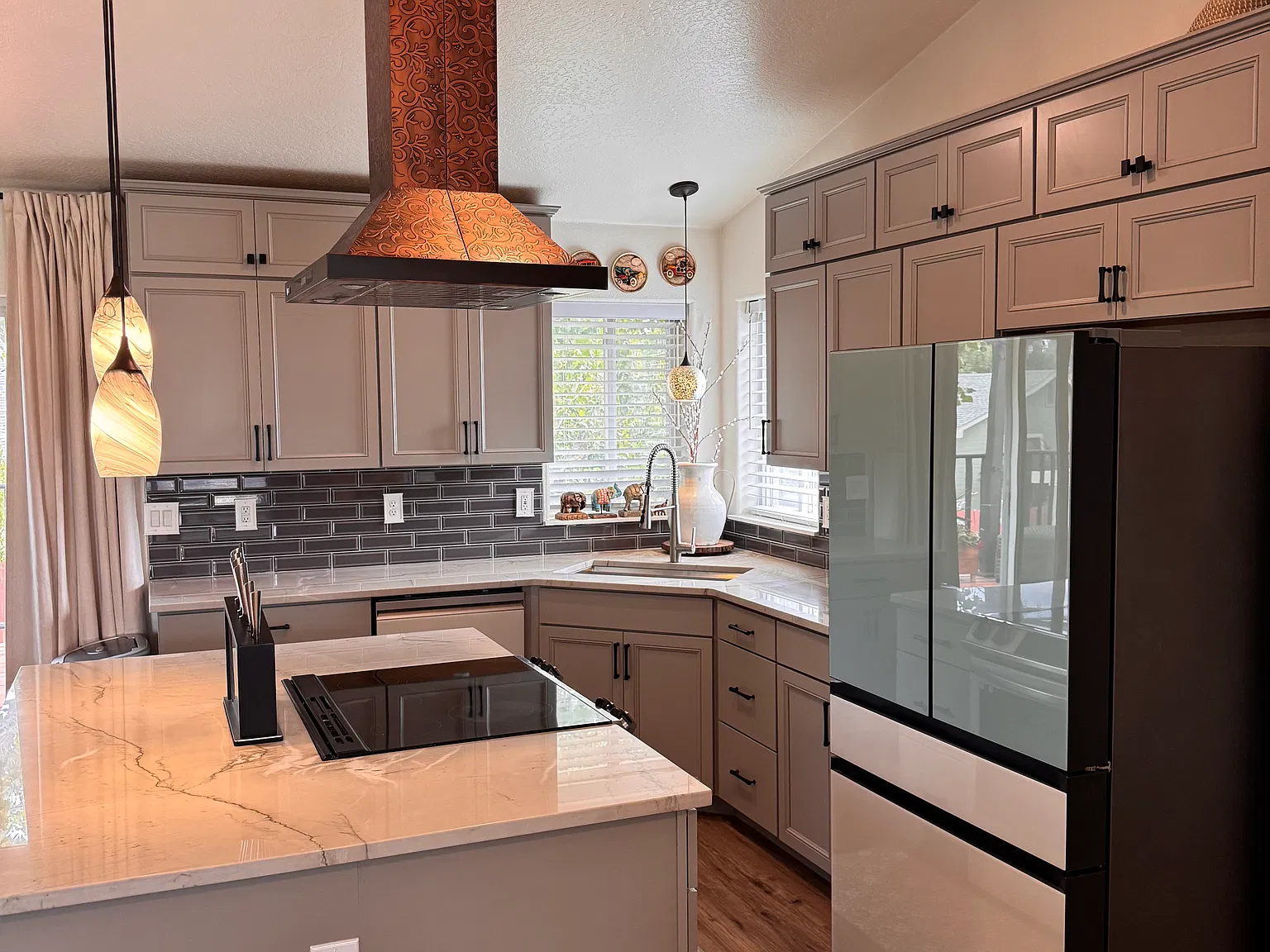 4 bed, 1780 sqft, $4,200 — Photo 2