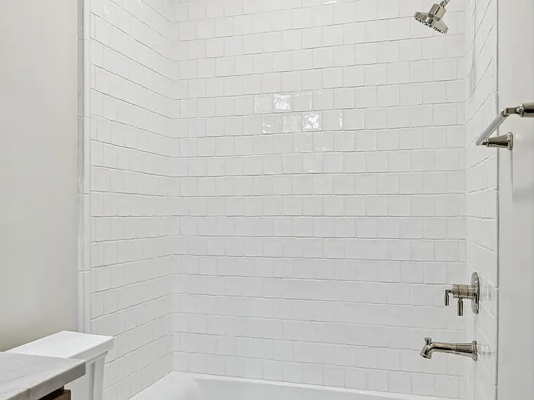 118 N Main St #C — Photo 25