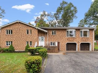 12 Birch St, Randolph, NJ 07869