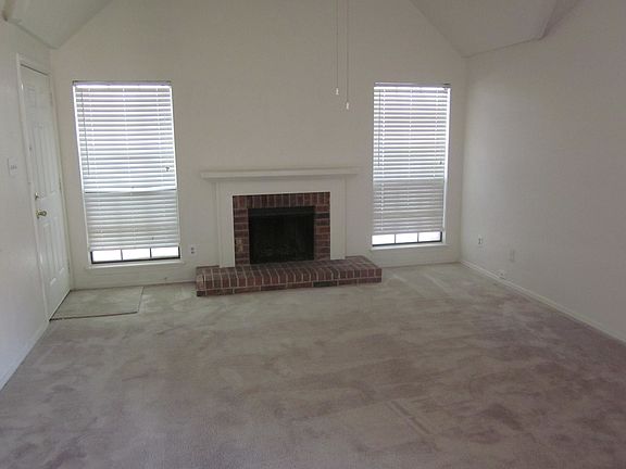 2nd image of 4116 Periwinkle Dr