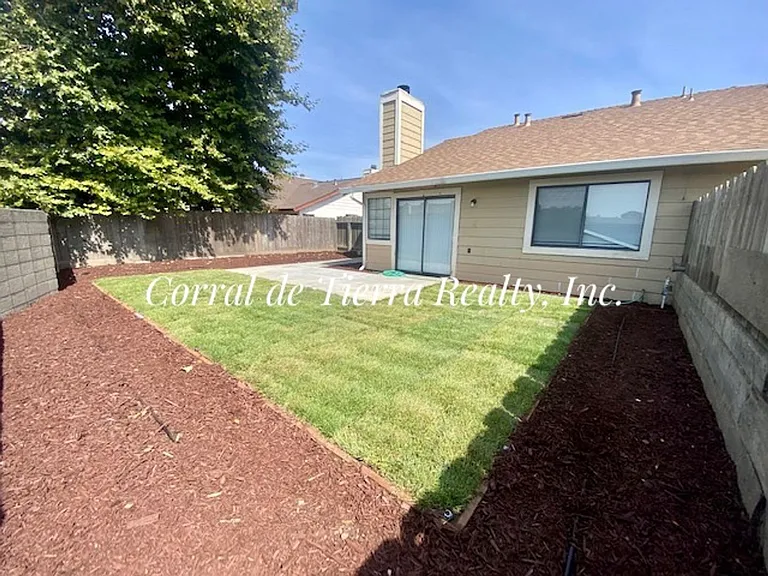 47 Julia Ave — Photo 19