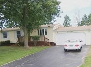 4392 Dickersonville Rd, Ransomville, NY 14131