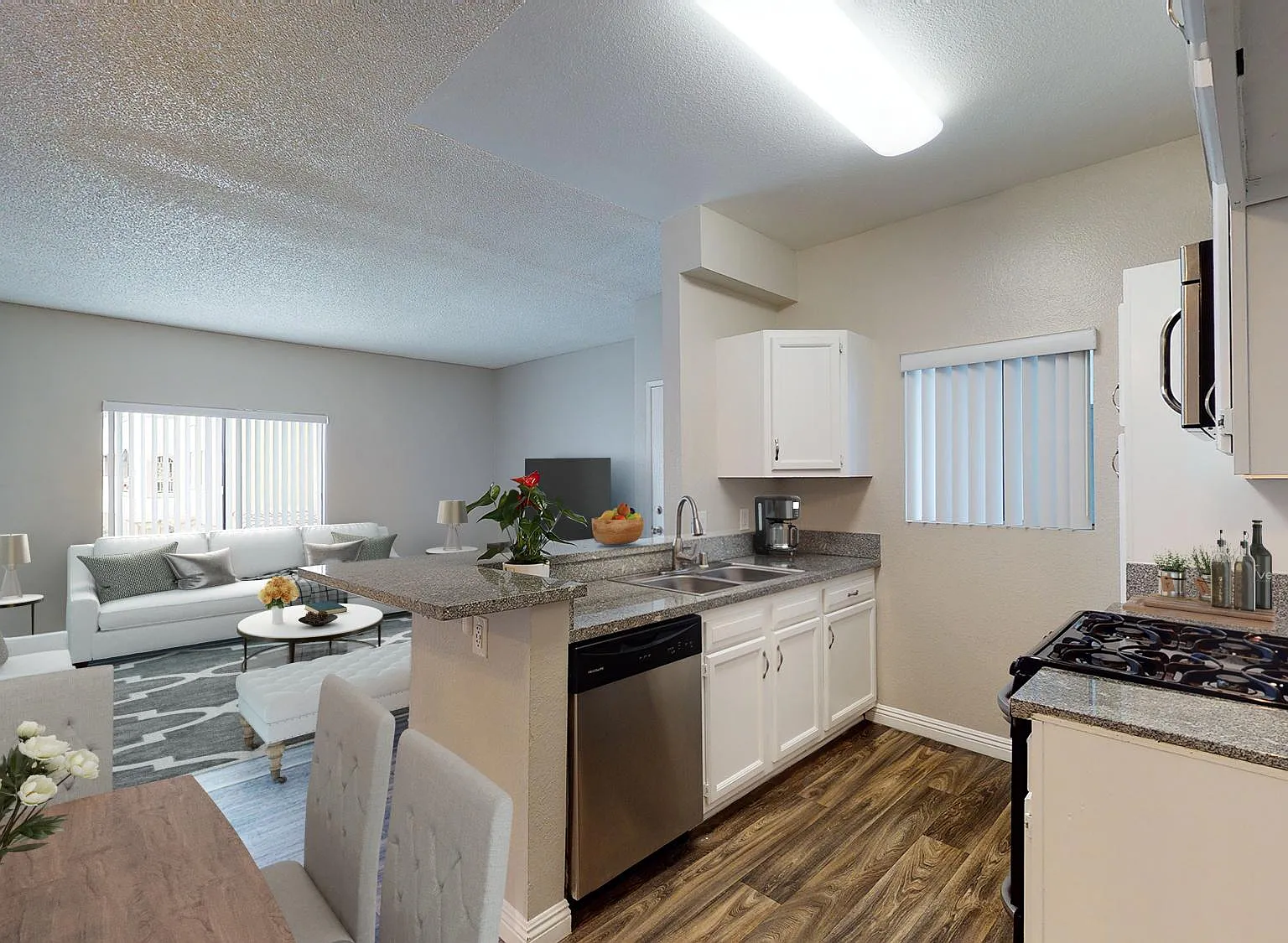 Calabria Apartments — Photo 4