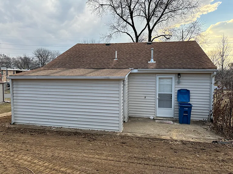 835 Cunningham Ave — Photo 11