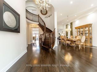 37 Royal West Dr, Brampton, ON L6X 2M2