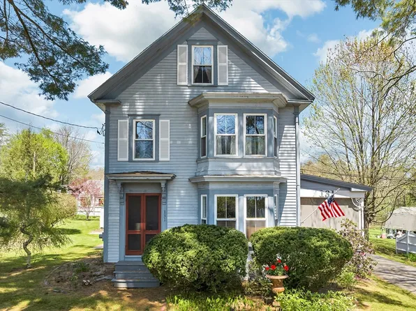 131 6th St, Dover, NH 03820
