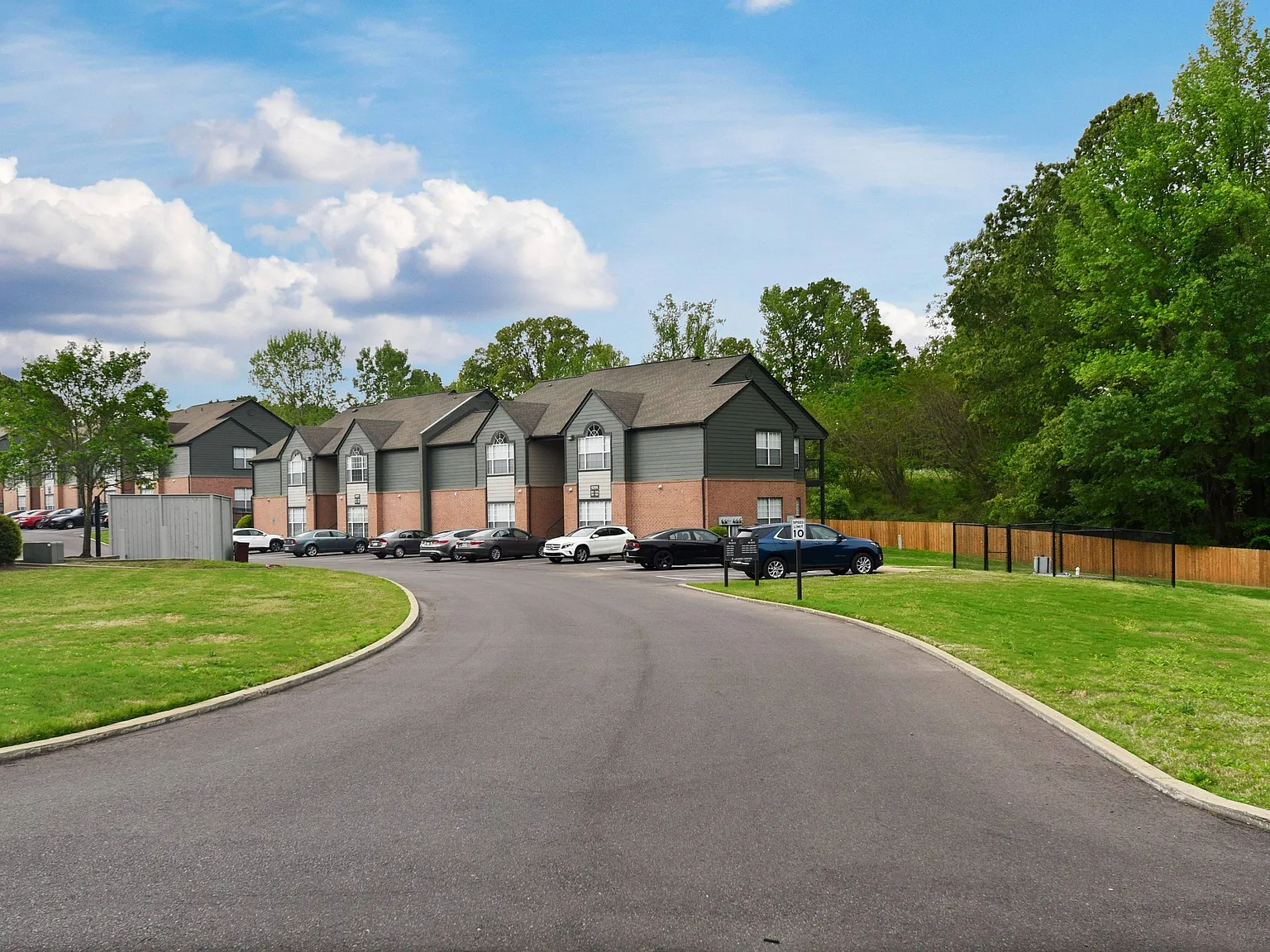 The Easton Apartment Homes — Photo 1