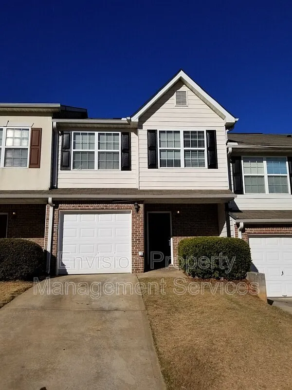 3 bed, 2.5 bath, 1550 sqft, $1,595 — Photo 1