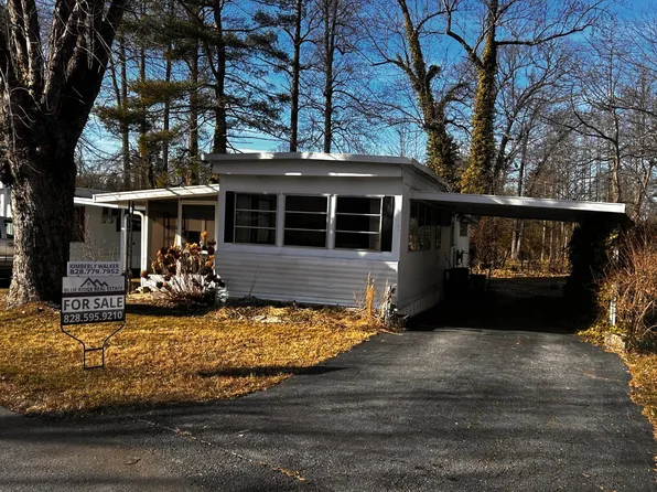 159 Ironwood Dr, Hendersonville, NC 28739