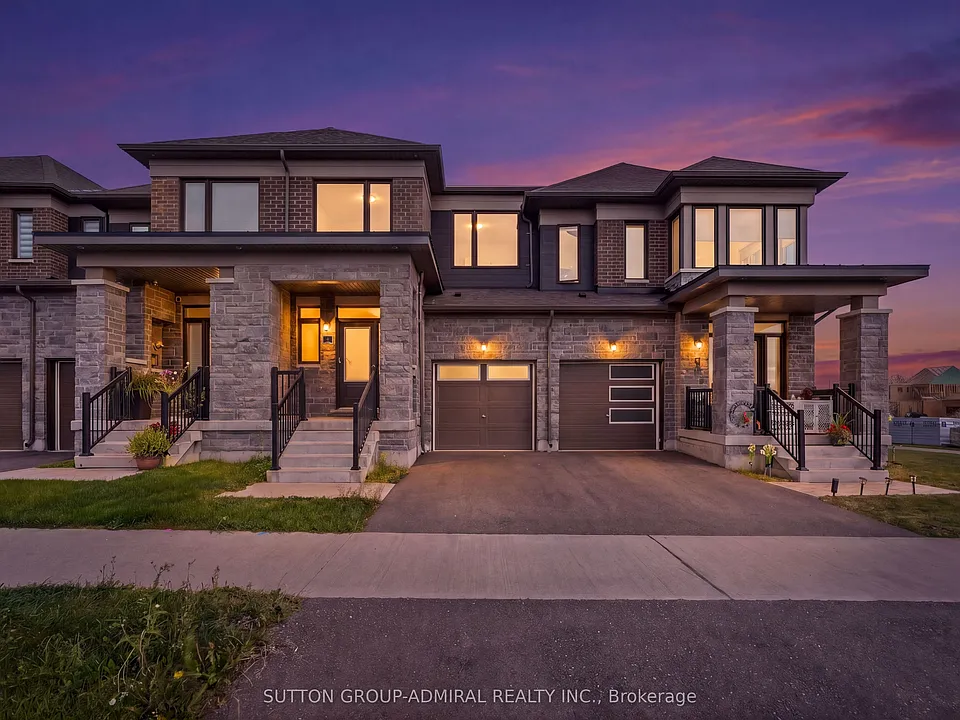 4 Rochester Dr