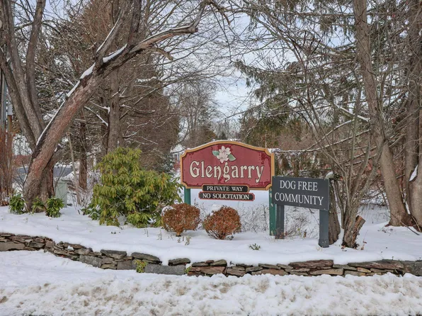 39 Glengarry Drive, Stratham, NH 03885