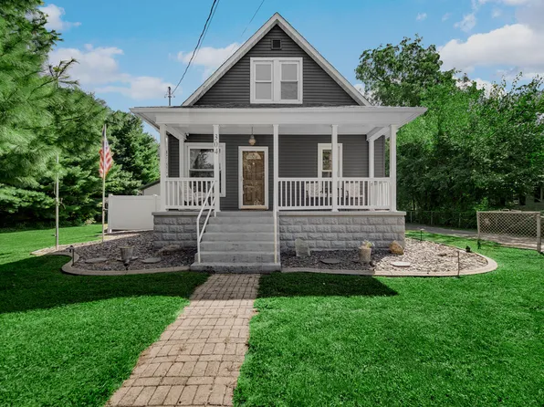 304 S Roosevelt Rd, Knox, IN 46534