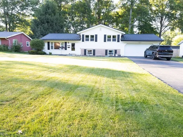 3898 Bryant Dr, Youngstown, OH 44511