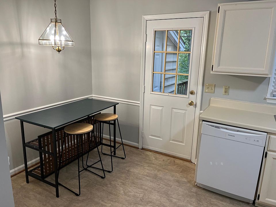 Dinette, door to back deck