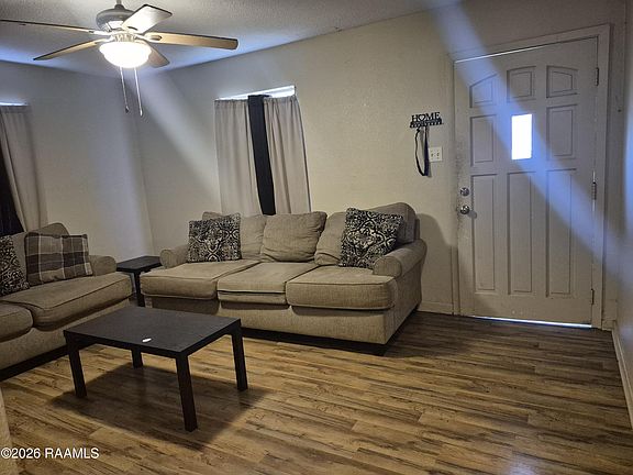 2nd image of 522 Silver St