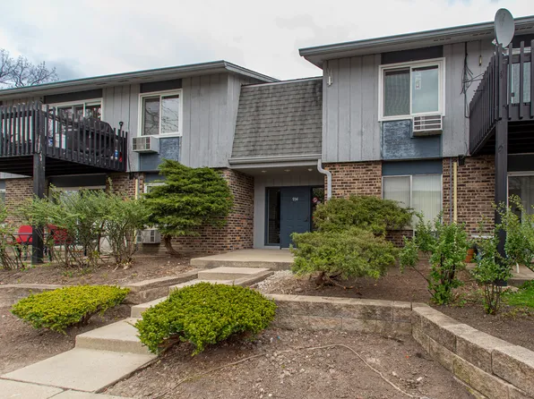 934 E Old Willow Rd APT 202, Prospect Heights, IL 60070