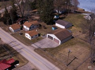 1479 Oak St, Gladwin, MI 48624