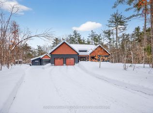 1107 Xavier St, Gravenhurst, ON P0E 1G0