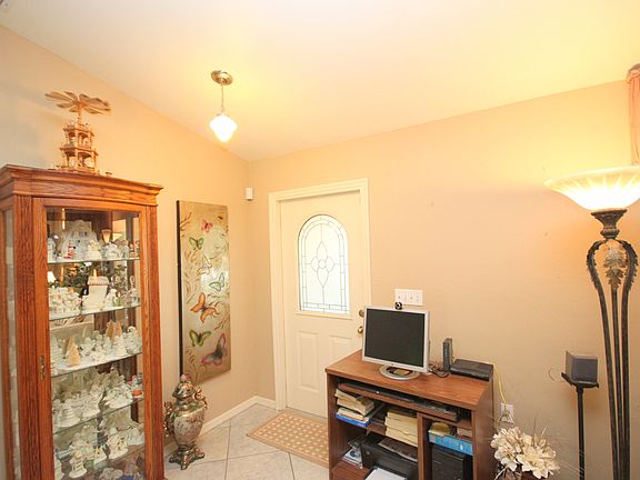 3rd image of 10651 Woodchuck Ln