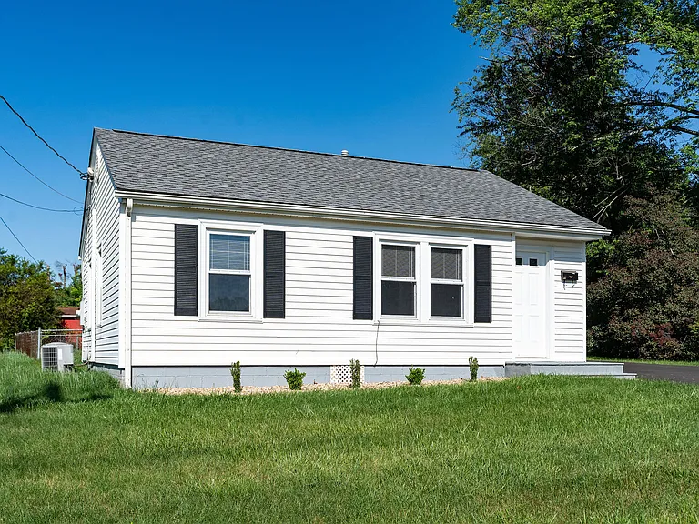 144 River Rd — Photo 36