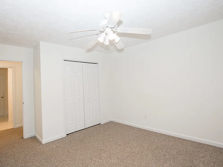 8 Moore Dr — Photo 23