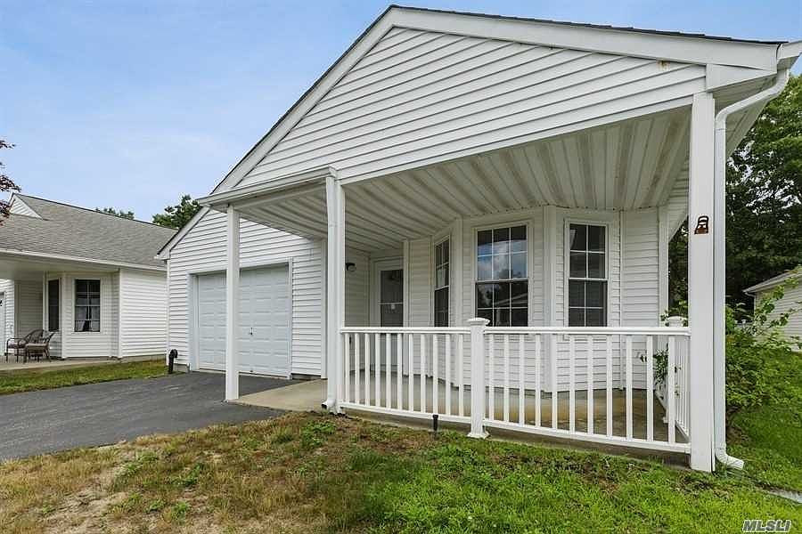 1st image of 49 Village Cir E