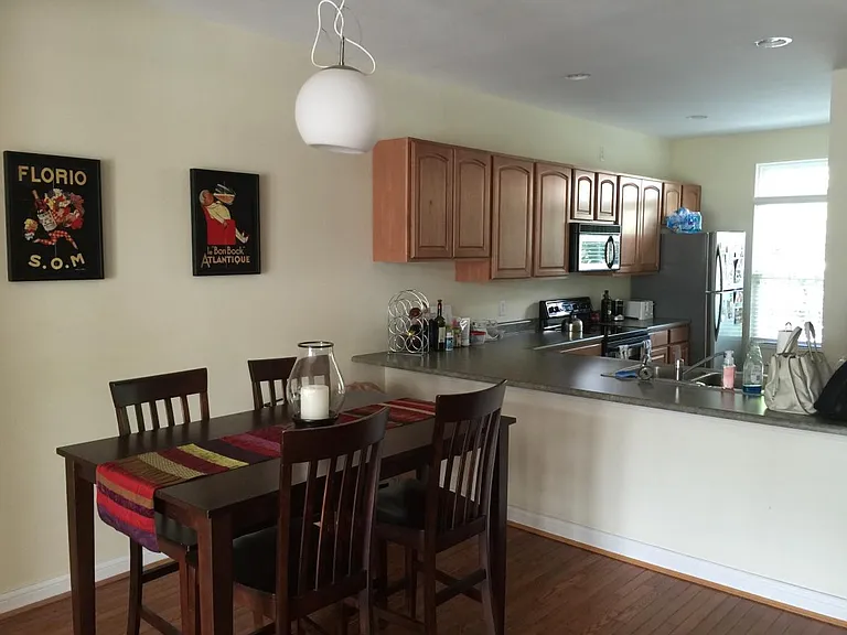 2546 Cleinview Ave — Photo 6