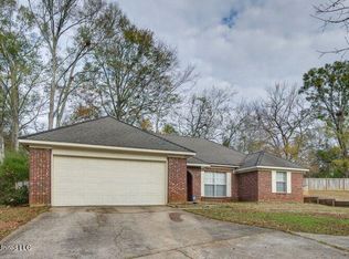 131 Valley Dr, Raymond, MS 39154