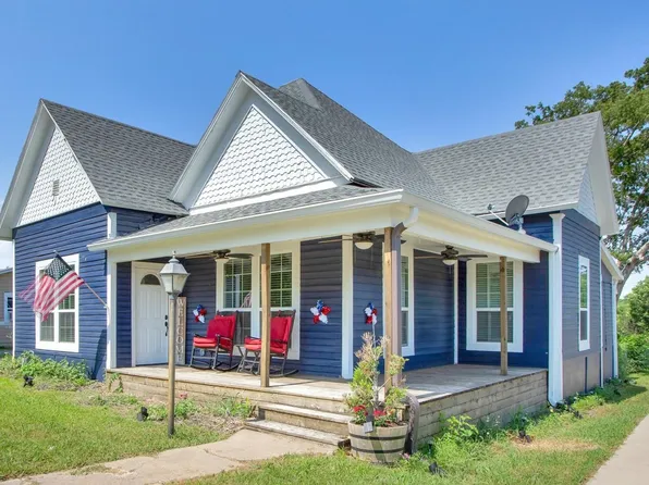 101 S Carter St, Whitewright, TX 75491