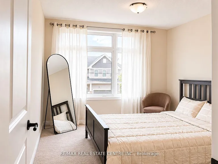 15 Cahill Dr — Photo 32