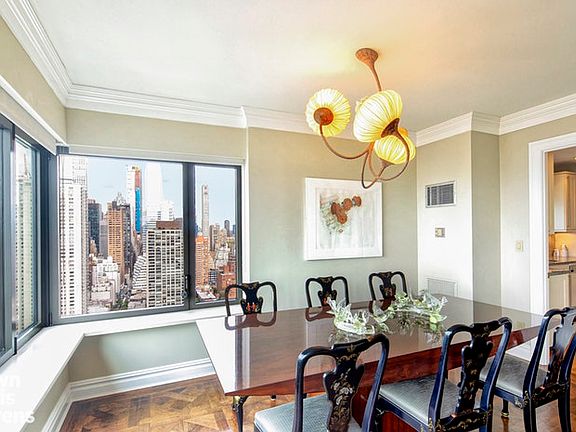 4th image of 425 E 58th St APT 36C