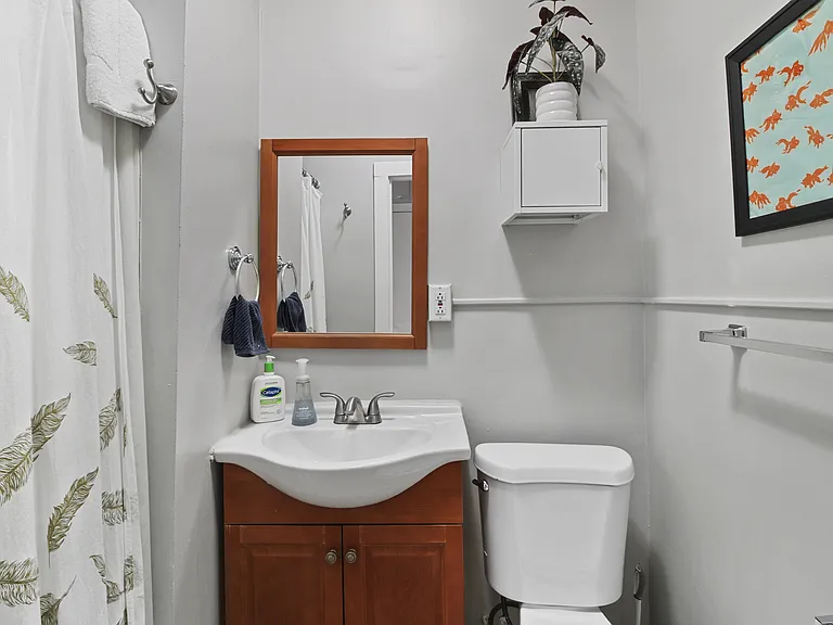 415 N Neil St #2 — Photo 6
