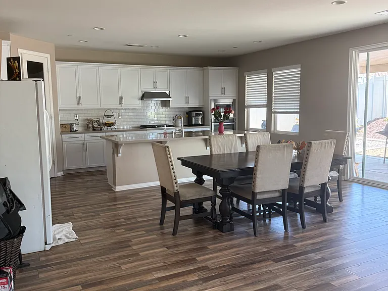 30298 Sunny Vista St — Photo 5
