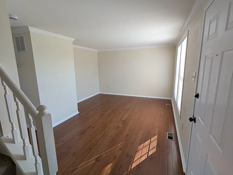 Tulip Ct — Photo 4