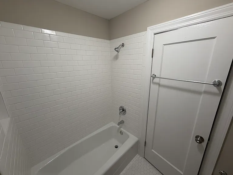 501 N Marion St #2 — Photo 4