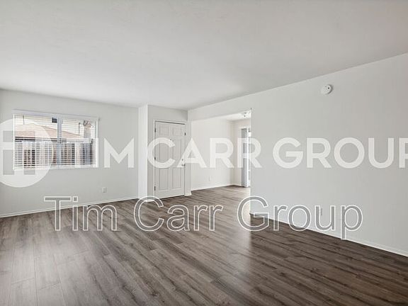 3rd image of 375 Woodland Pl Unit B