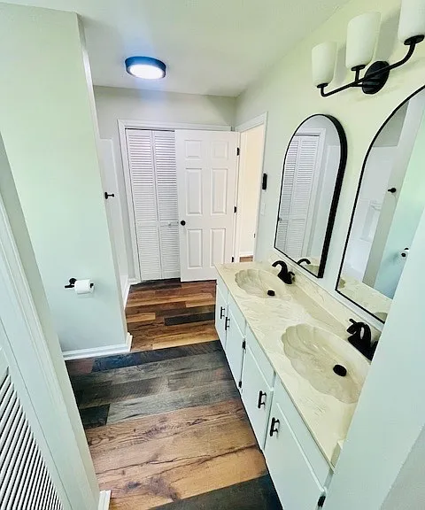204 Brookshore Ave — Photo 8