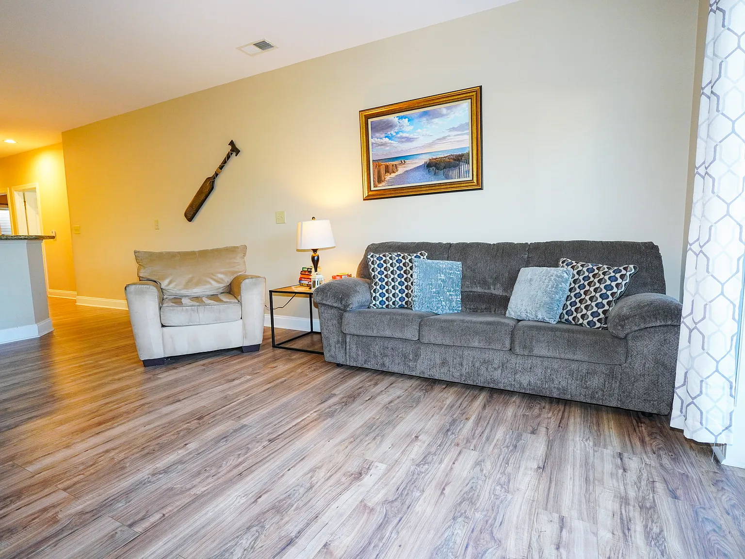 2 bed, 1100 sqft, $1,800 — Photo 4