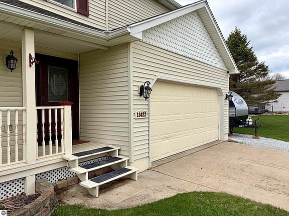 4th image of 13422 Jennifer Dr