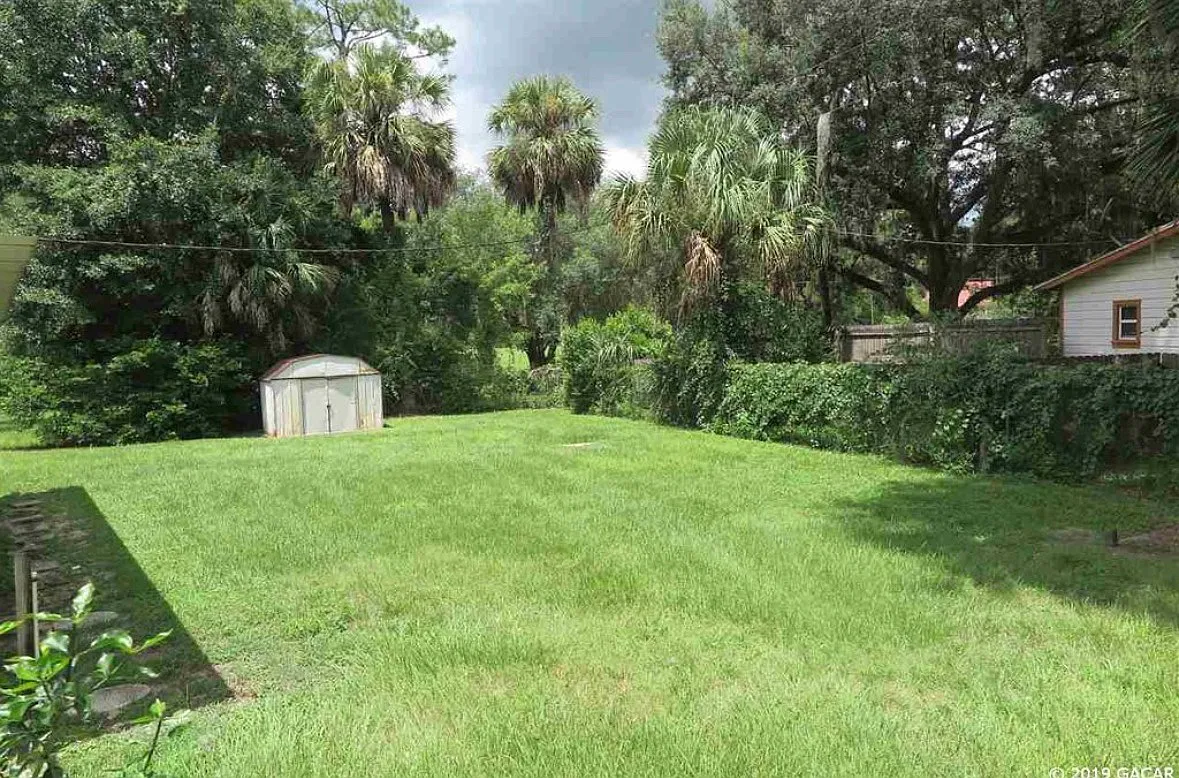 4 bed, 2412 sqft, $2,000 — Photo 2