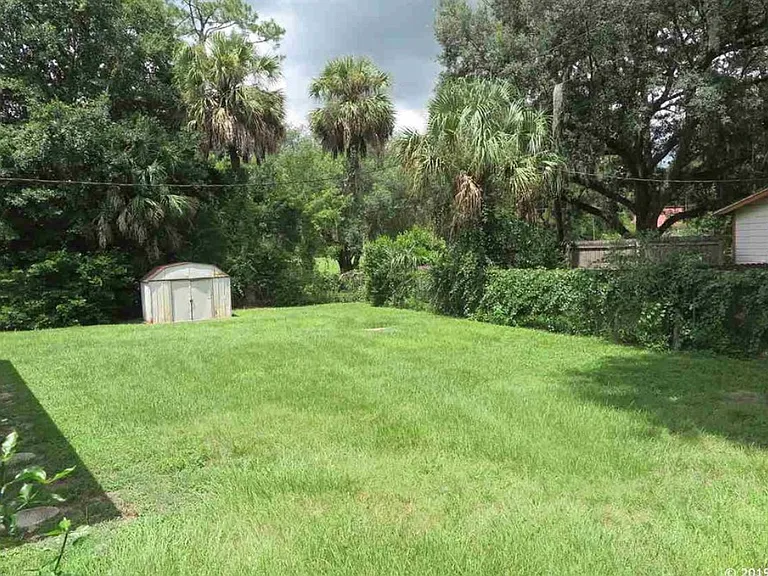 4044 Silver Lake Dr — Photo 2