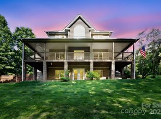 21 Hope Rd, Weaverville, NC 28787