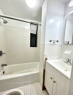 Rented by Esquire Management Corp | media 8